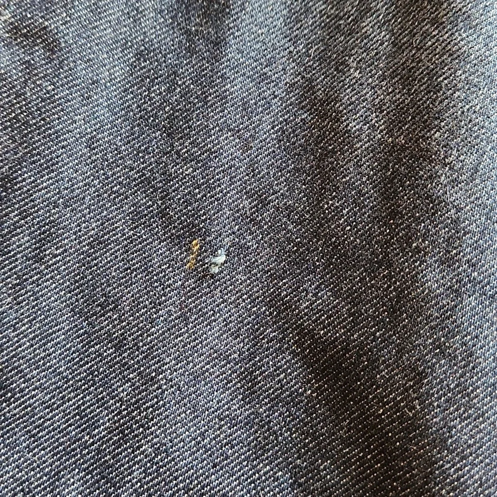 LUCKY BRAND womans size 8 dark wash capri - Picture 7 of 7